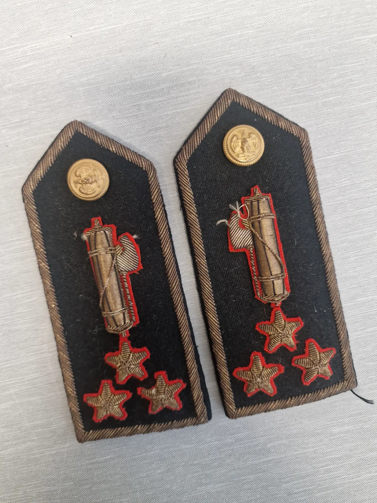 Originale Italienske WW2 fascistiske skulderstropper , oberst