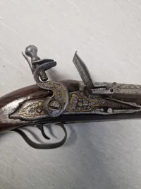 Original 17 tals flintepistol med guldindlæg