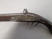Original 17 tals flintepistol med guldindlæg