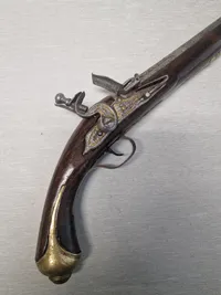 Original 17 tals flintepistol med guldindlæg