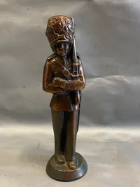 Dansk garder figur af bronzelegering