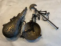 Originalt sydeuropæisk krudthorn og vægt