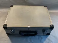 Stor aluminimumskasse til møntopbevaring mm.