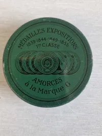 Ældre original metaldåse til ammunition