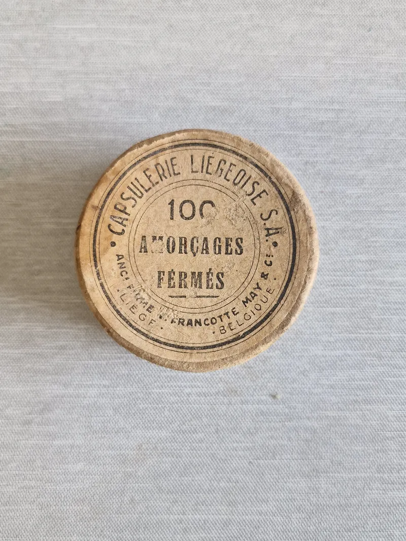 Ældre original ammunitionsæske