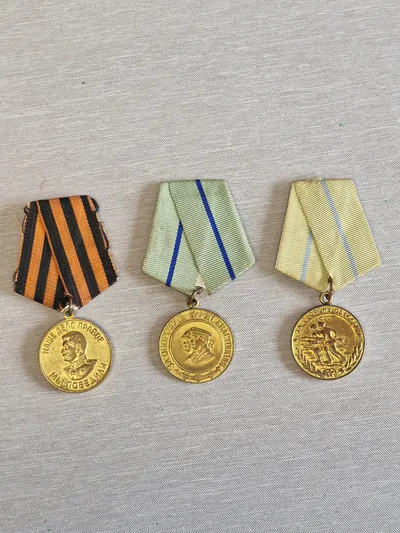 Lot originale russiske medaljer