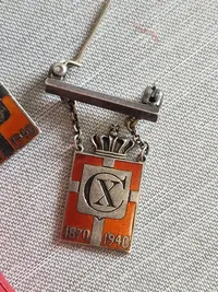 Georg Jensen kongemærker m. æske (2)