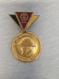 Original tysk NVA medalje