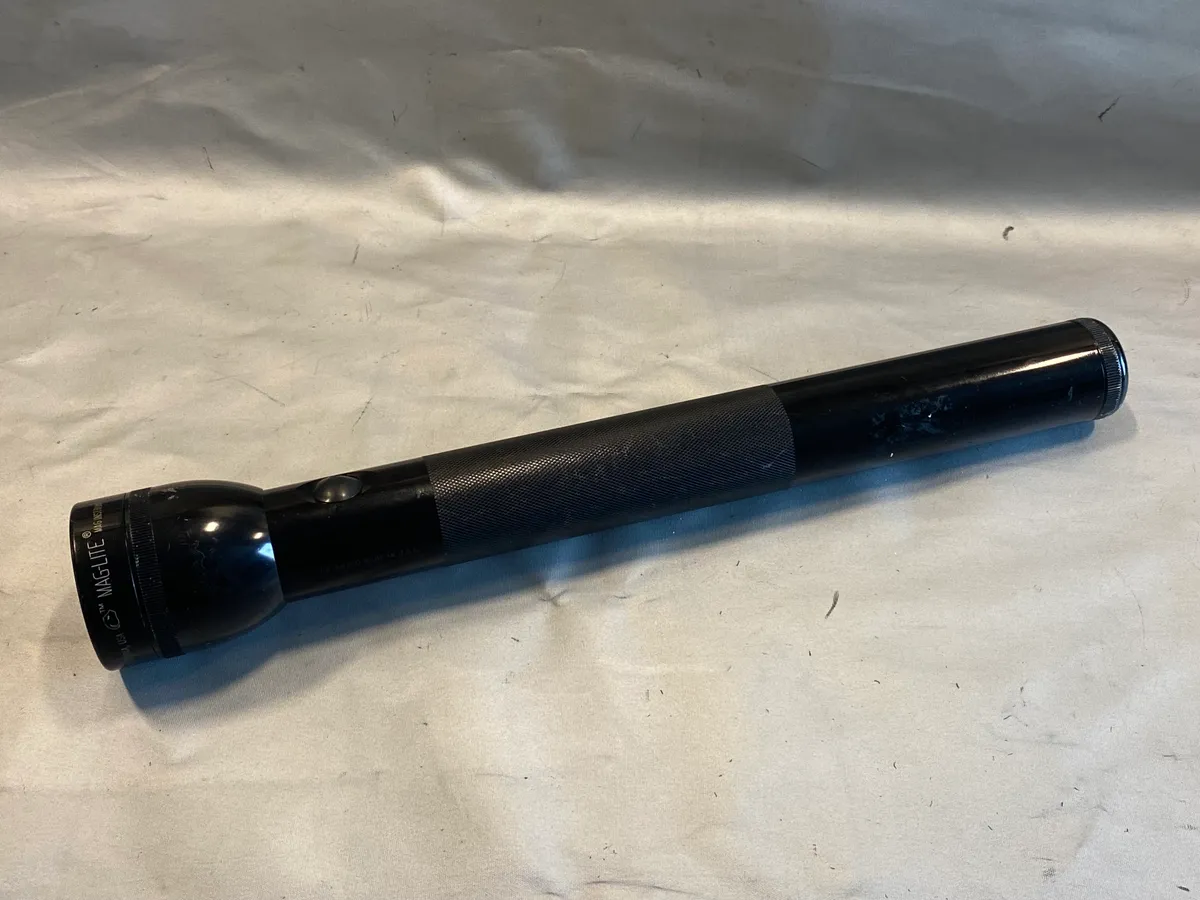 Original Maglite lygte - skal have nyt batteri og mulig ny pære