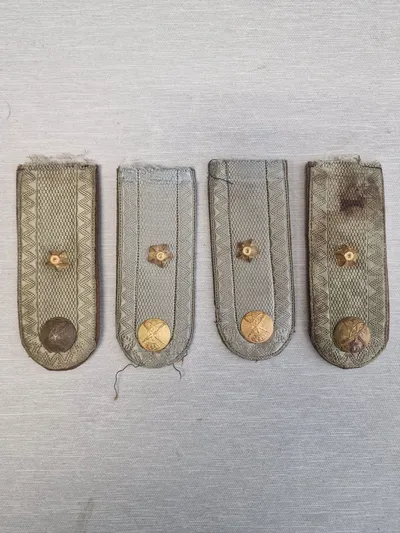 Originale danske skulderstropper M/47