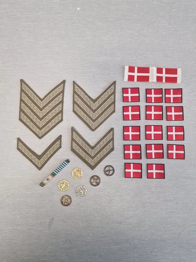Samling diverse danske gradstegn mm