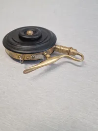 Dansk 1770 Fængkrudtflaske  fra det kongelige artilleri korps - nyere officers gave