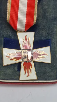 Feuerwehr-Ehrenzeichen fra Slesvig-Holsten, komplet med sin originale æske. Original