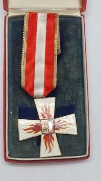 Feuerwehr-Ehrenzeichen fra Slesvig-Holsten, komplet med sin originale æske. Original