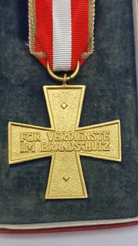 Feuerwehr-Ehrenzeichen fra Slesvig-Holsten, komplet med sin originale æske. Original