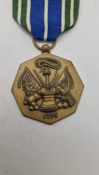 Amerikansk Army Achievement Medal med papir. Original