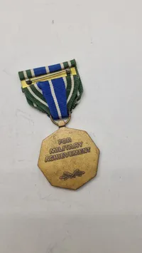 Amerikansk Army Achievement Medal med papir. Original