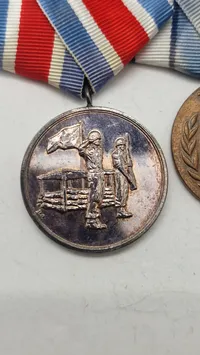 Dansk medalje spange med bla UN medalje. Original