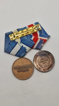 Dansk medalje spange med bla UN medalje. Original