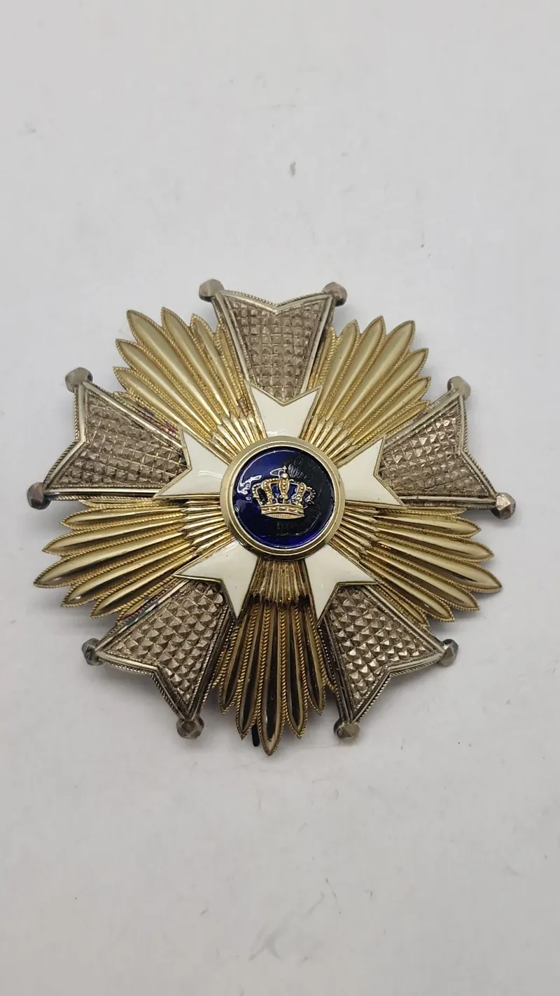 bryststjerne fra den belgiske Kroneorden (Ordre de la Couronne).  Original