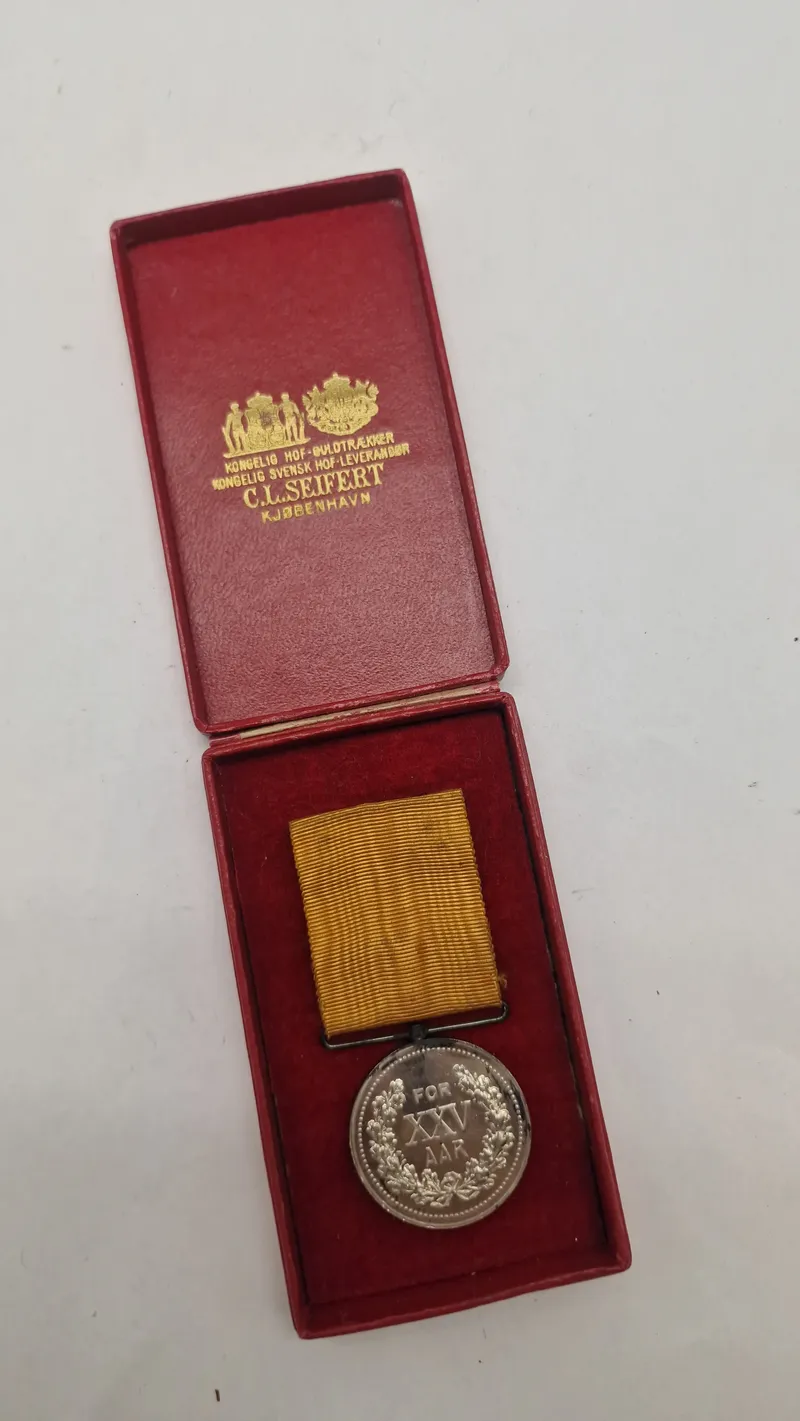 Dansk Brandvæsens Medalje for 25 års tjeneste. Original