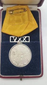 Dansk Hæderstegn for god tjeneste i brandvæsnet (Fire Department Long Service Medal), som blev indstiftet den 29. juli 1903. Original