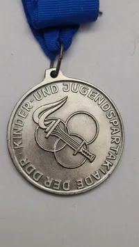 Tysk DDR-medalje fra "Kinder- und Jugendspartakiade". Original