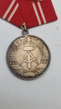 Tysk Medaille für treue Dienste in den Kampfgruppen der Arbeiterklasse" fra DDR. Original