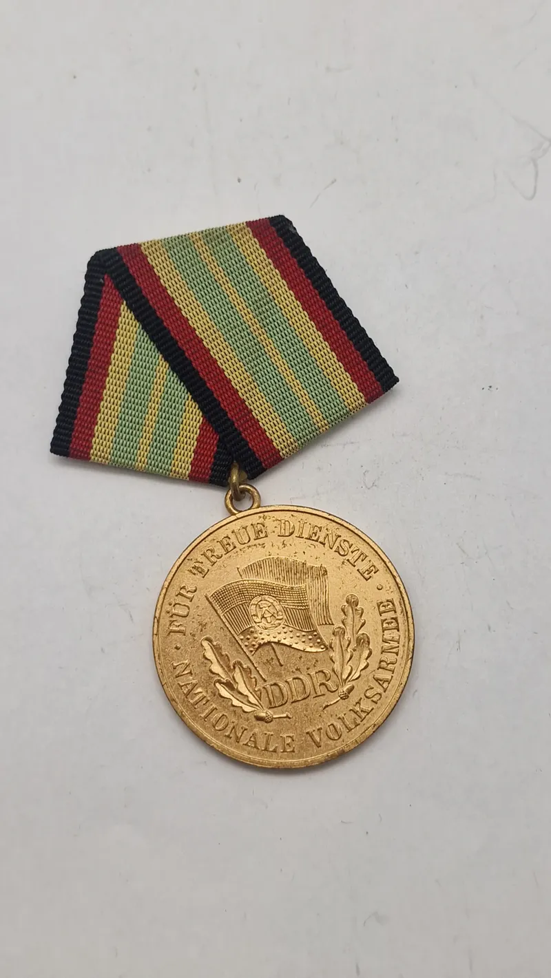 Tysk Medalje for Tjenesteloyalitet i den Nationale Folkearmé (NVA). Original
