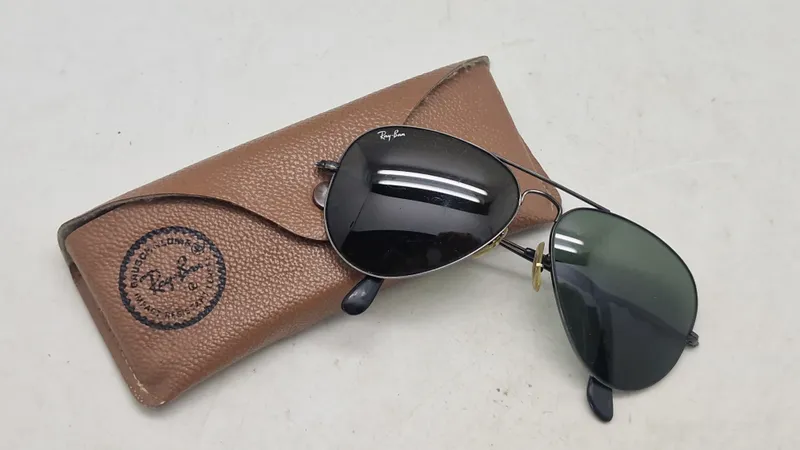 Rayban pilotsolbriller med etui
