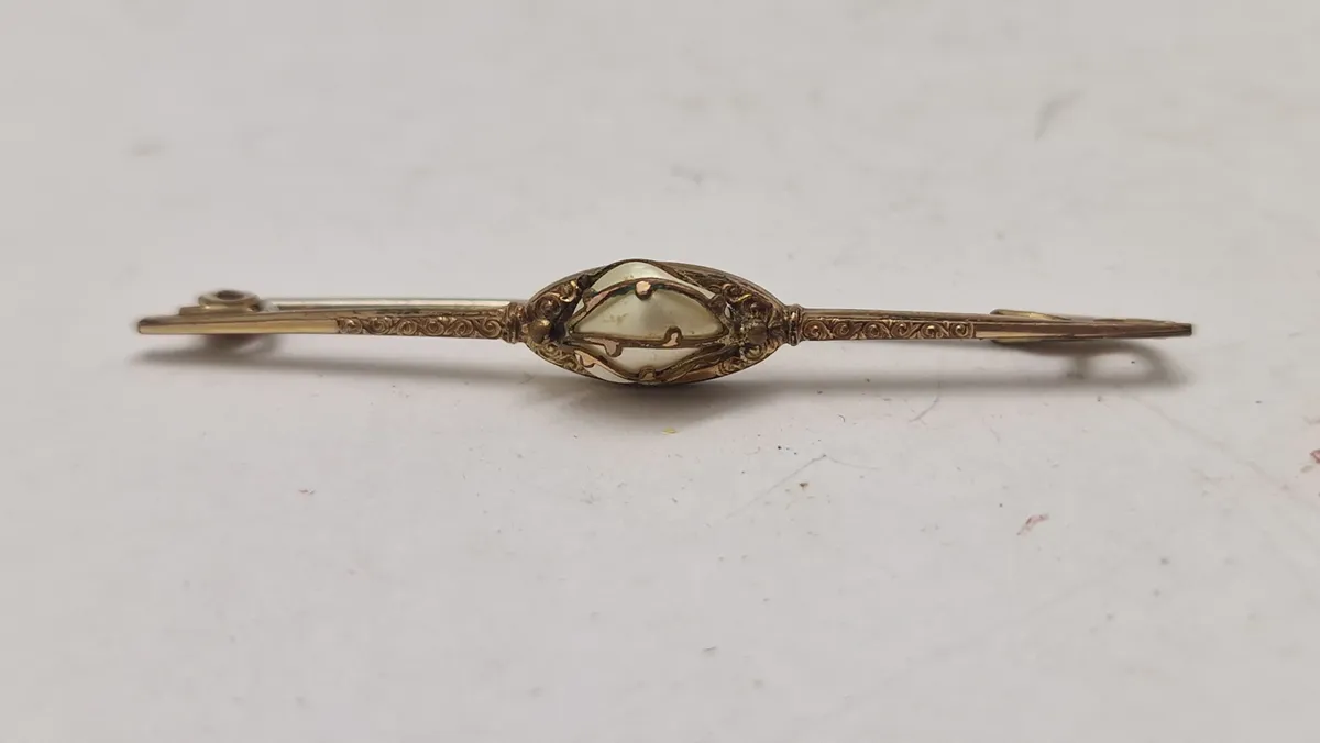 Forgyldt broche, start 1900 tallet