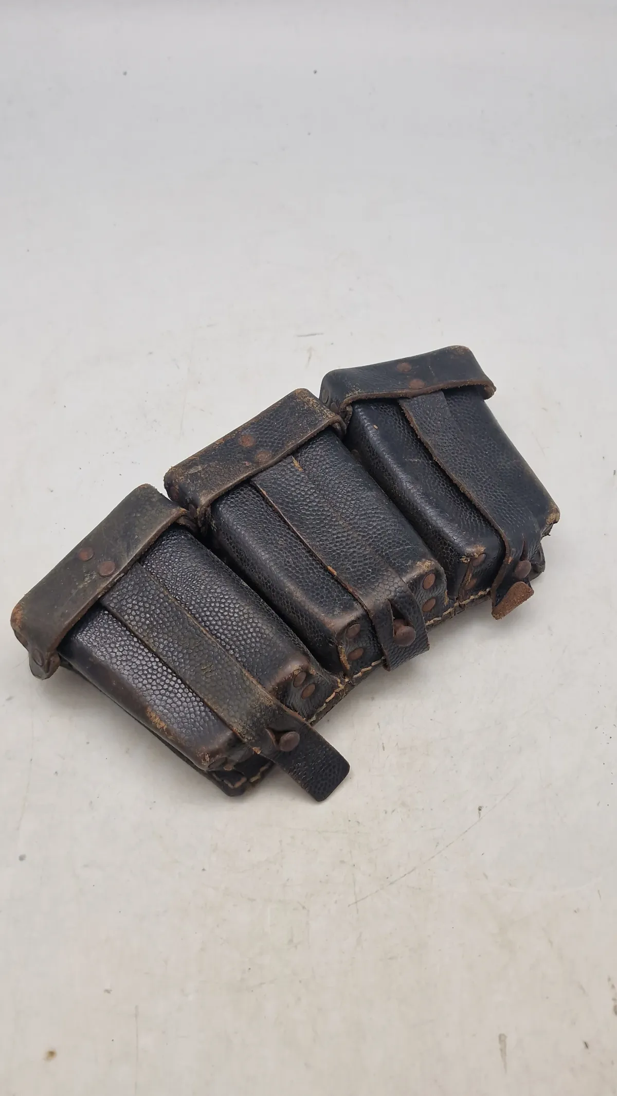 Tredelt K98 ammunitionstaske. Original