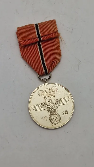 German 1936 Olympic medal/Olympia Erinnerungsmedaile. Original