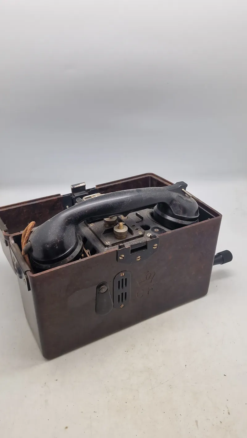 Tysk FF/33 felttelefon. Original