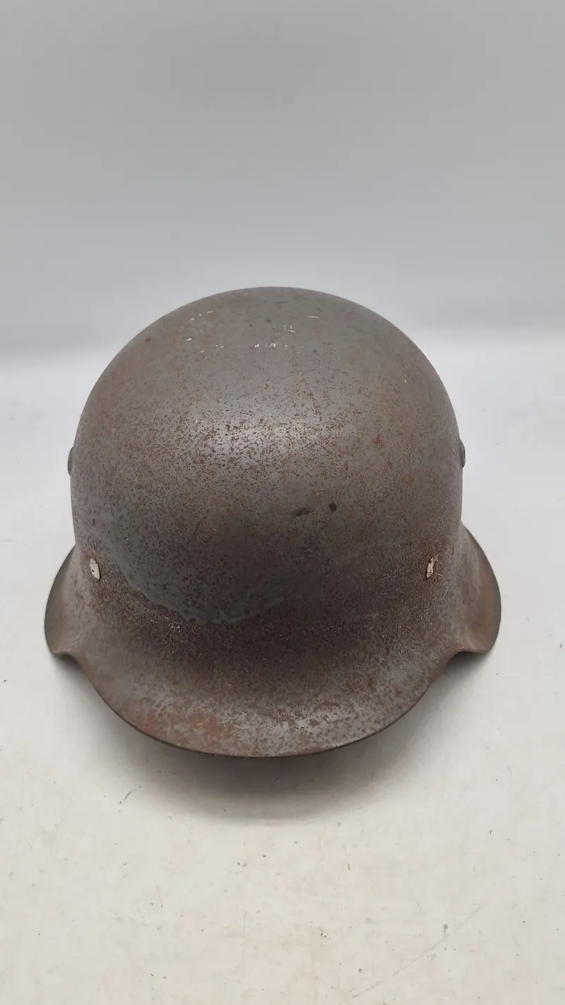 Tysk M/42 hjelm. Genanvendt. Original