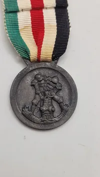 Deutsch-Italienische Erinnerungsmedaille an den Afrika-Feldzug. Original