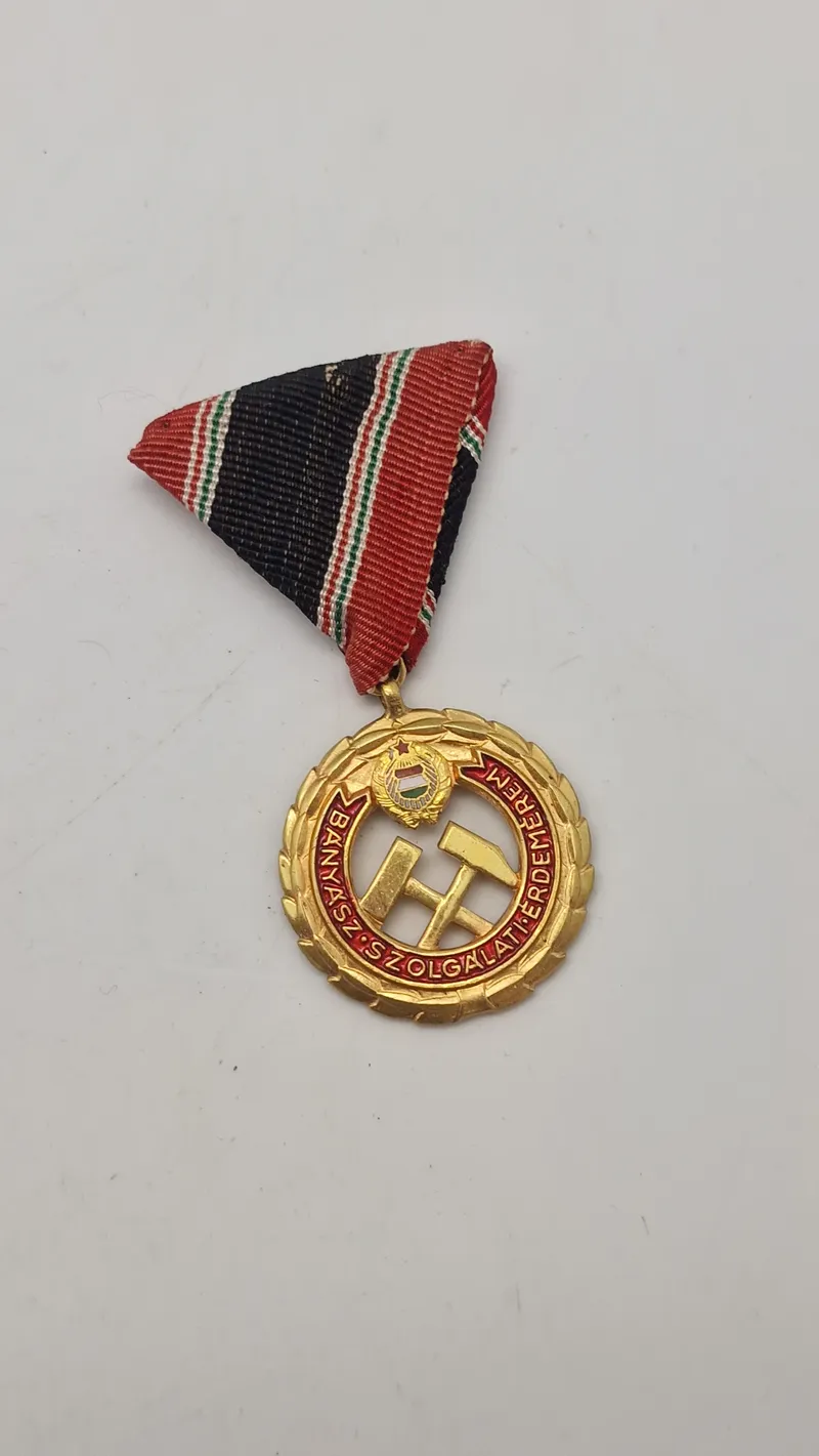Ungarsk minørfortjenstmedalje (Bányász Szolgálati Érdemérem).  Original