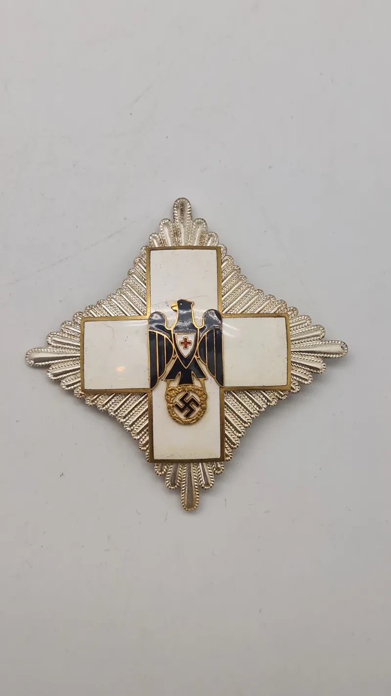 Red Cross Breast Star Decoration. Efterkrigs