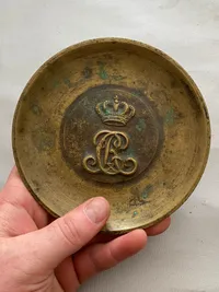 Original bronze skål/plakette med monogram fra Kong Christian X