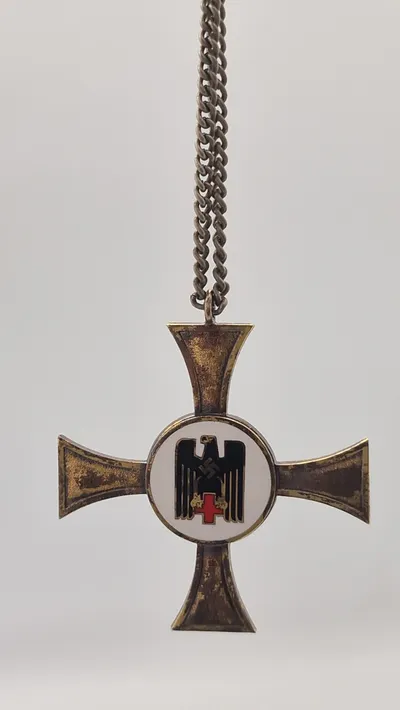 DRK sisters cross, ww2. Original???