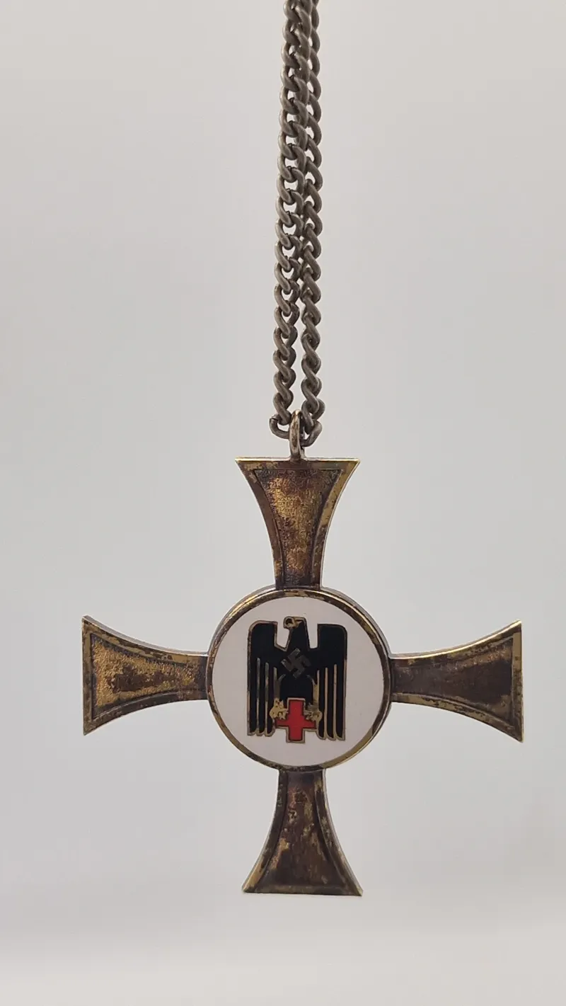 DRK sisters cross, ww2. Original???