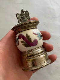 Originalt tysk pepperkværn med preussisk ørn på toppen