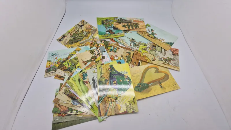 Samling militære tegneserie billeder
