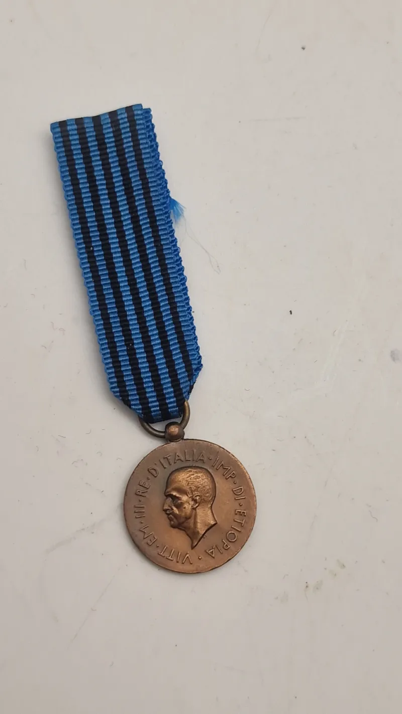 Italiensk erindringsmedalje for felttoget i Østafrika, specifikt for den etiopiske kampagne i 1935-1936. Miniature. Original