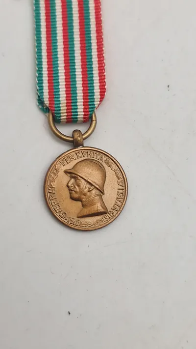 Italiensk Medaglia della Guerra 1915–1918. Miniature. Original