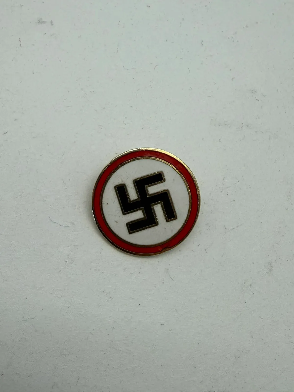 Nynazistisk pin