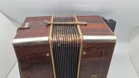 Dansk produceret “Koch” harmonika af træ