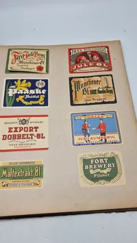 Stor samling øl og vand etiketter