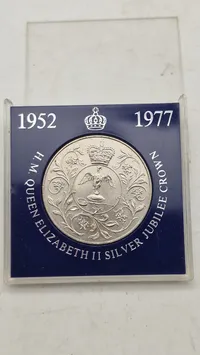 Britisk 25-pence "Crown"-mønt fra 1977, der fejrer Dronning Elizabeth II's 25-års jubilæum (Silver Jubilee).