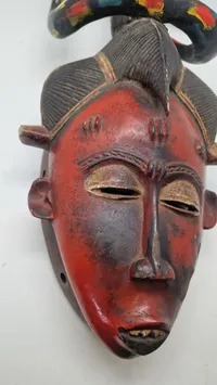 Afrikansk stamme maske